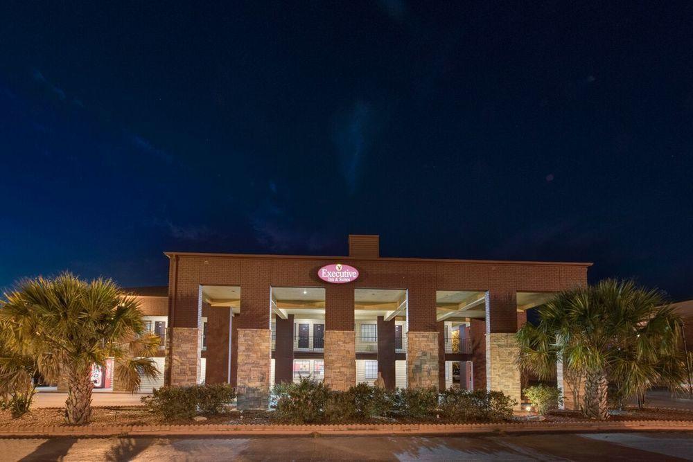 Days Inn By Wyndham College Station University Drive Экстерьер фото
