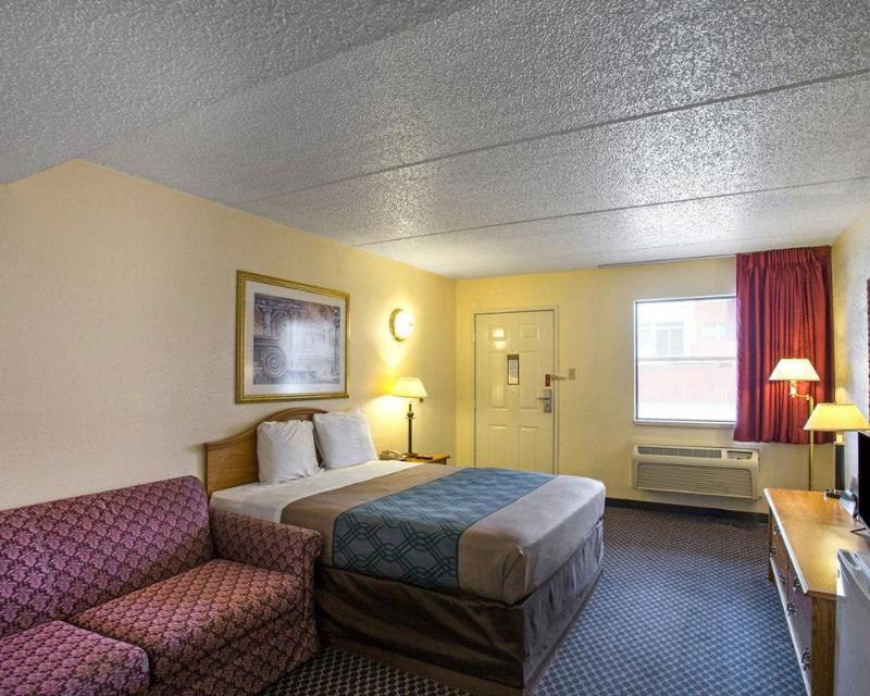 Days Inn By Wyndham College Station University Drive Экстерьер фото