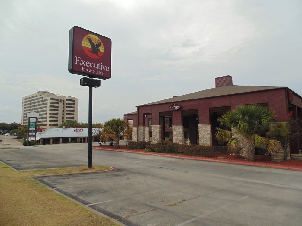 Days Inn By Wyndham College Station University Drive Экстерьер фото