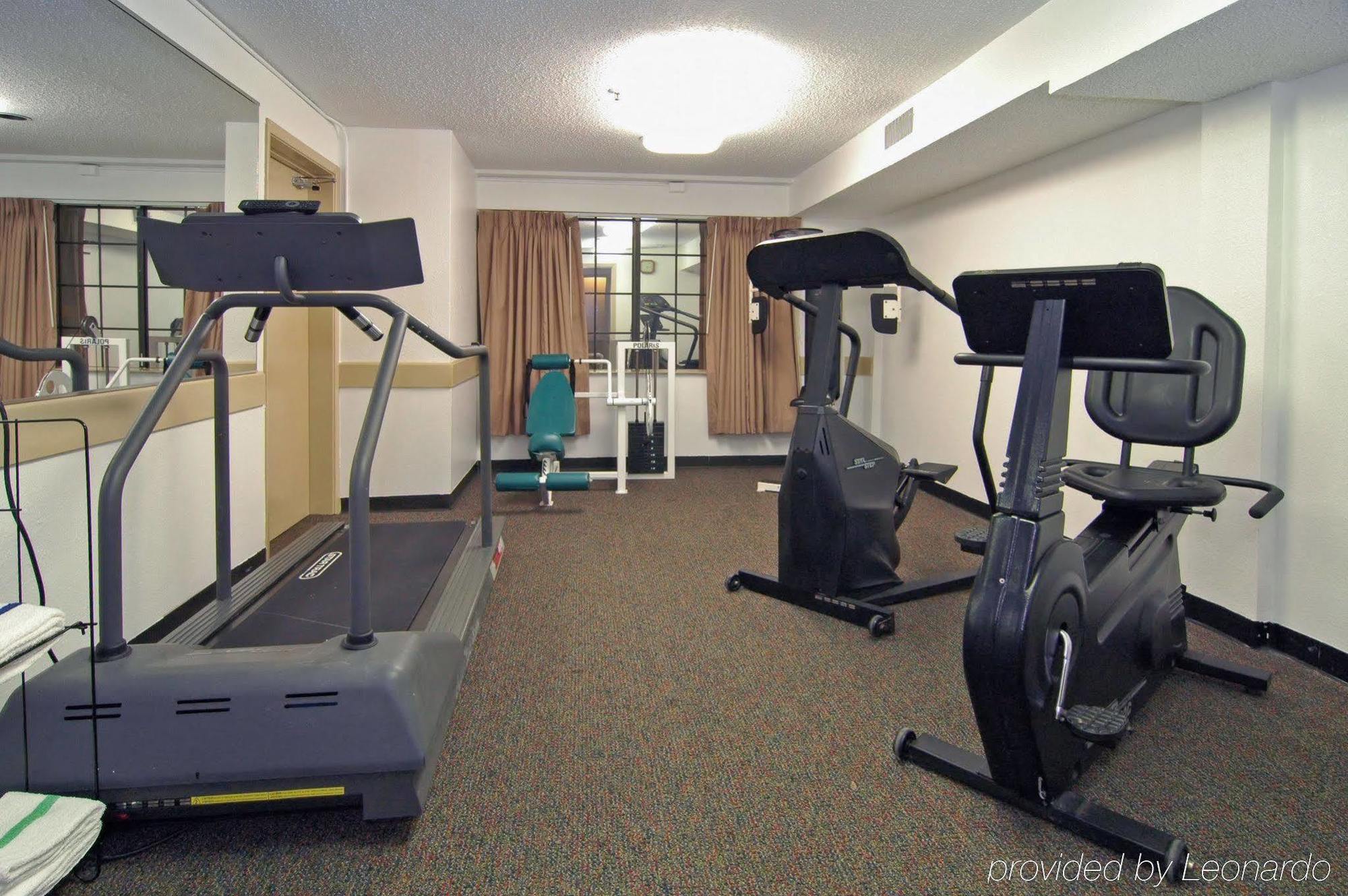 Days Inn By Wyndham College Station University Drive Экстерьер фото