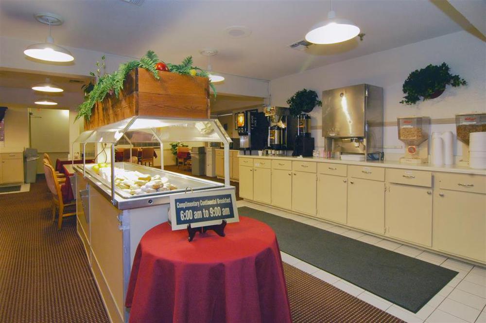 Days Inn By Wyndham College Station University Drive Ресторан фото